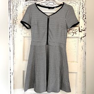 Dex MIDI Dress